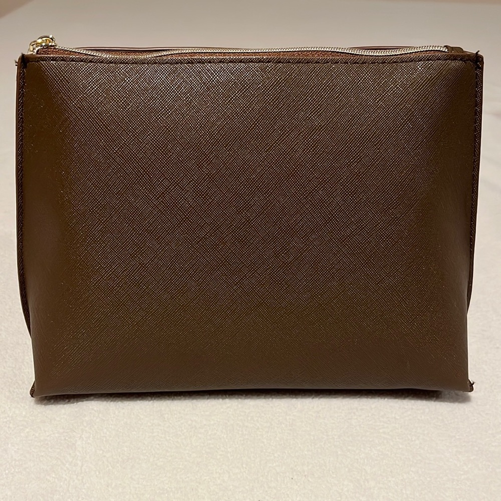 True Botanicals Oversized makeup pouch